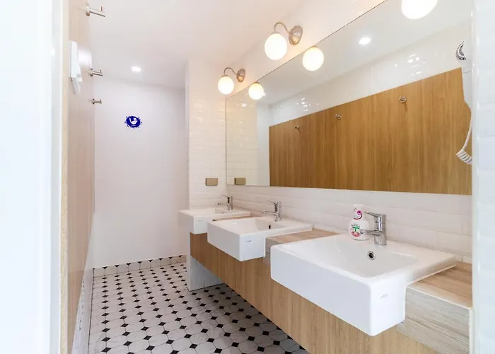 Hotel Atnest 2*